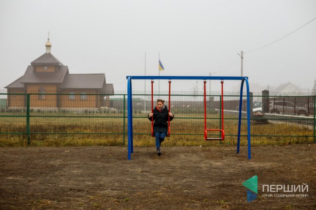 На території луцької церкви відкрили дитячий майданчик. ФОТО*