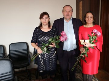 Двом волинянкам присвоїли звання «Мати-героїня». ФОТО