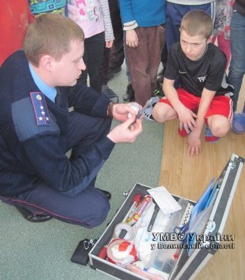 Ковельські міліціонери провели виховну бесіду із дітьми з неблагополучних сімей. ФОТО