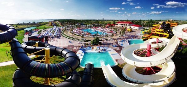 Місцевий аквапарк фото:  Visit Ukraine 