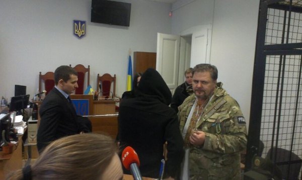 Українського журналіста, який закликав ігнорувати мобілізацію, суд взяв під варту. ФОТО. ВІДЕО