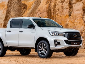 Високоякісний та всепрохідний автомобіль Toyota Хайлюкс*