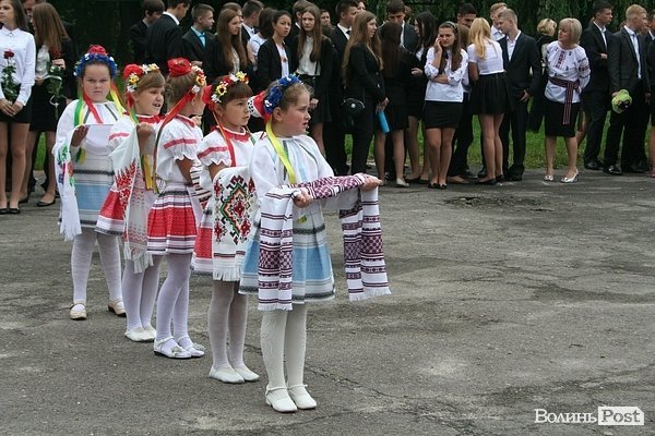 Перше вересня у луцькій школі №9. ФОТО