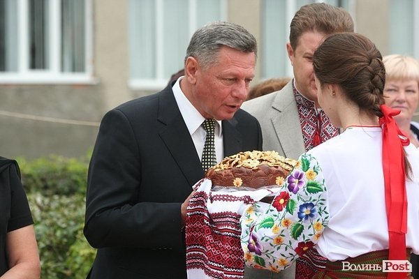 Перше вересня у луцькій школі №9. ФОТО