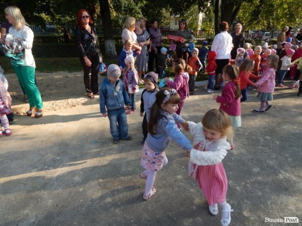 У луцькому садочку з’явився новий дитячий майданчик. ФОТО*