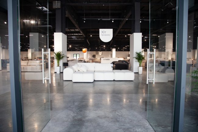 Луцьк!  Найбільший меблевий салон в області відкриють вже цієї неділі! Реклама.