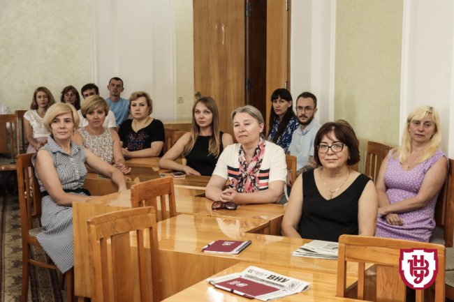 Найбільший виш Волині святкує 30-річчя: відбувся круглий стіл