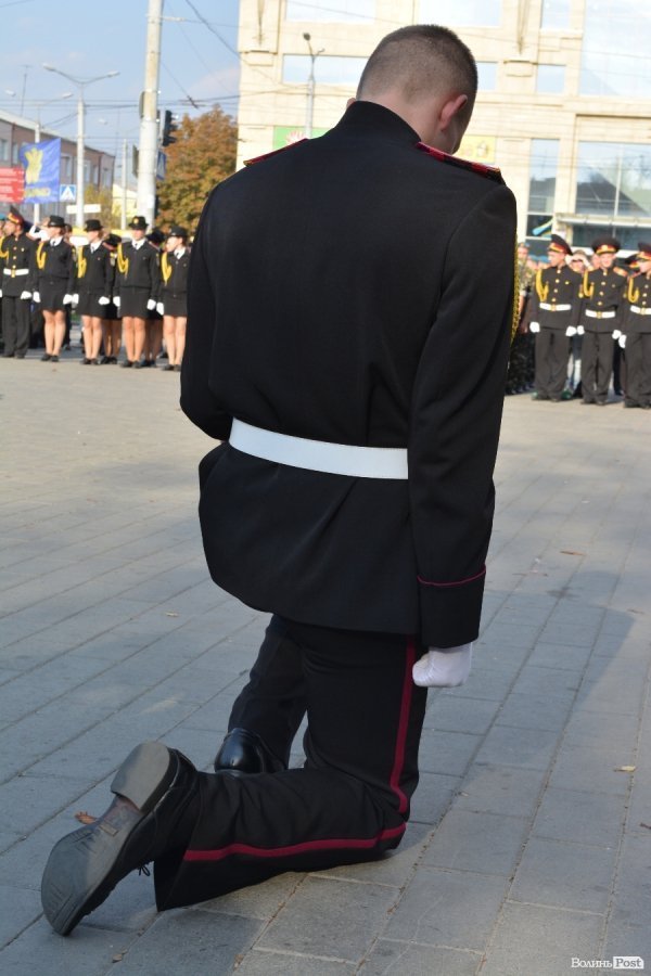 Ліцеїсти-першокурсики отримали погони та нове звання. ФОТО