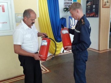 Волинські рятувальники перевірили стан пожежної безпеки у навчальних закладах області