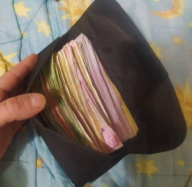 У волинянки вдома виявили наркотики, якими вона торгувала. ФОТО