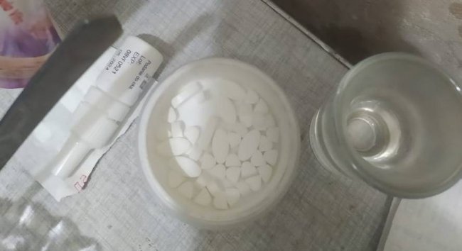 У волинянки вдома виявили наркотики, якими вона торгувала. ФОТО