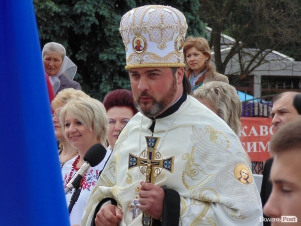 Останній дзвінок у Луцьку: четверта гімназія. ФОТО