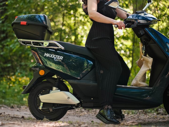 Тест-драйв найпопулярніших моделей електроскутерів у міському середовищі