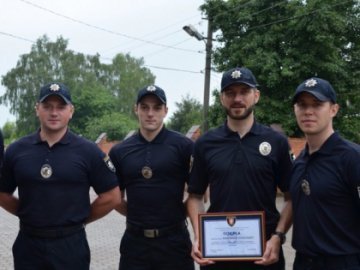 Атошники, людяність, чай: «абетка» луцьких патрульних