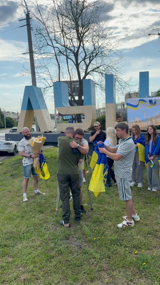Провів у неволі майже рік: у Луцьку зустріли звільненого з полону Бориса Василенка