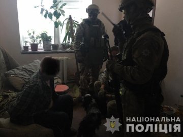 У Рівному врятували жінку, яку чоловік утримував силоміць в  квартирі. ФОТО