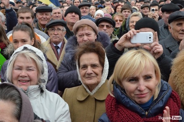 Майдан у Луцьку: Віче і хода на ДПЗ. ФОТО