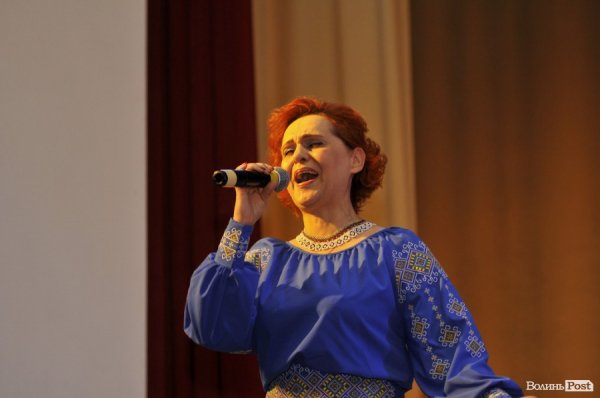 Різдвяний концерт у Луцьку: вальс, вірш і віншування