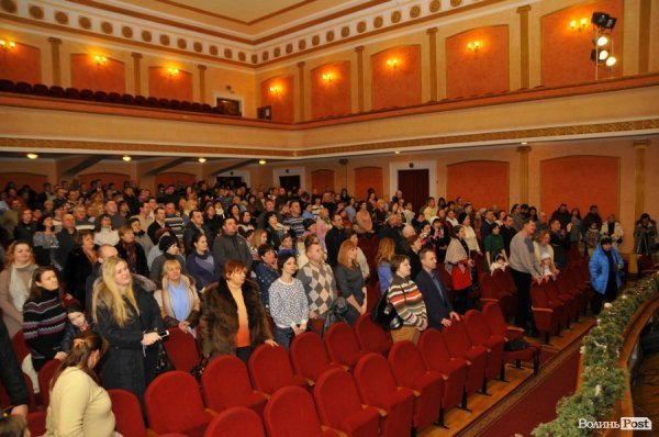 Різдвяний концерт у Луцьку: вальс, вірш і віншування