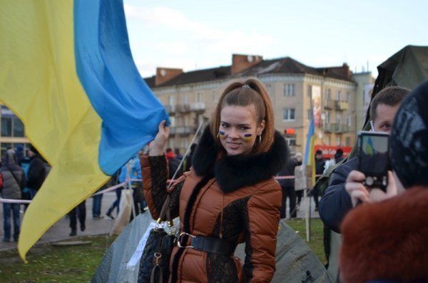 Студентський мітинг у Луцьку. ФОТО. ВІДЕО