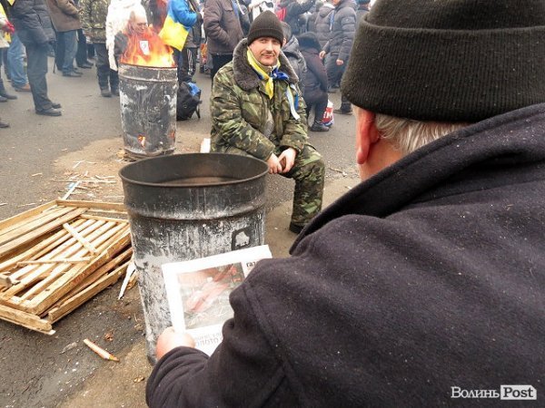 Ті, хто нас оберігає: чоловіки Майдану. НОТАТКИ ОЧЕВИДЦЯ. ФОТО