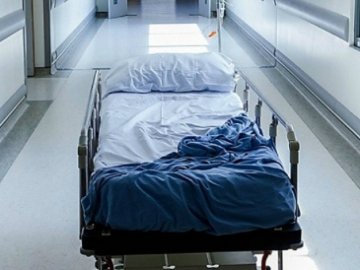 Госпіталізували у вкрай важкому стані: у Володимирі жінка померла від ускладнень коронавірусу