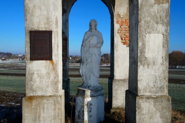 На Волині прокуратура змусила місцеву владу згадати про історію