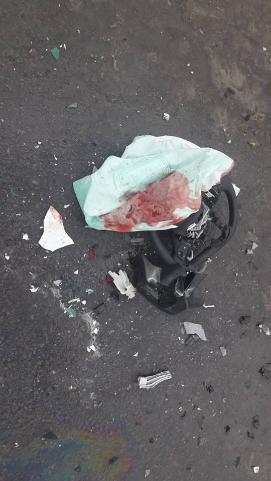 Смертельна аварія на  трасі Луцьк-Ковель: легковик зіткнувся з бусом. ФОТО