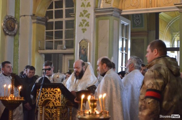 У Луцьку прощалися із загиблим «кіборгом». ФОТО