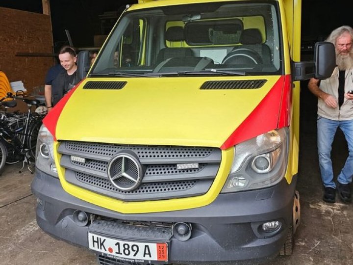 Громада на Волині отримала реанімобіль від німецьких волонтерів