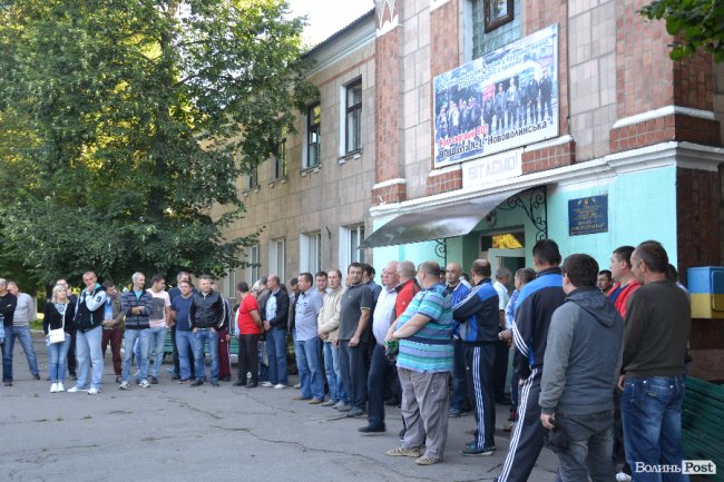 Нововолинськ: Працівники шахти бунтують проти звільнення керівника