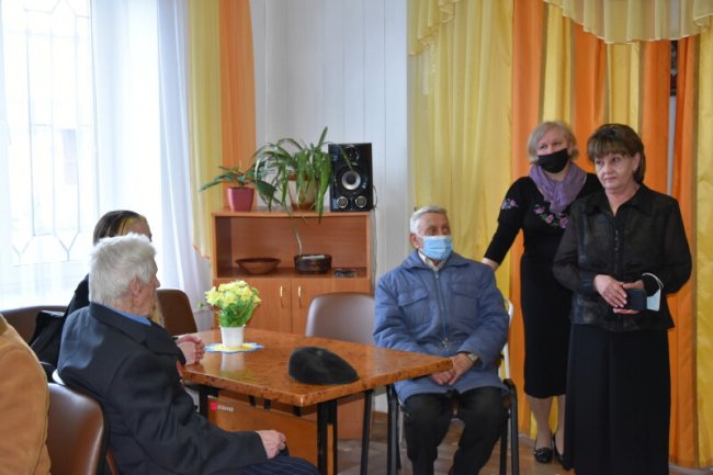 У Луцьку в терцентрі соціального обслуговування вшанували ветеранів. ФОТО