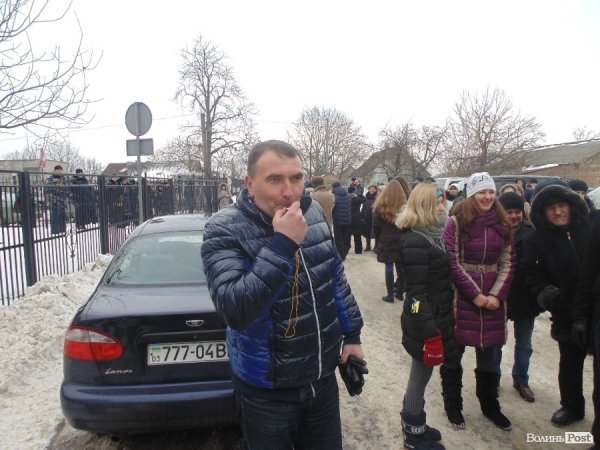 Мітинг під Волинською ОДА: свистки, протигази та заблоковані автомобілі. ФОТО. ВІДЕО