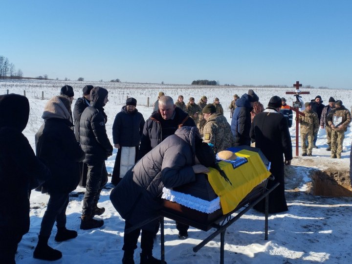 На Волині попрощалися з Героєм, долю якого не знали 2,5 року