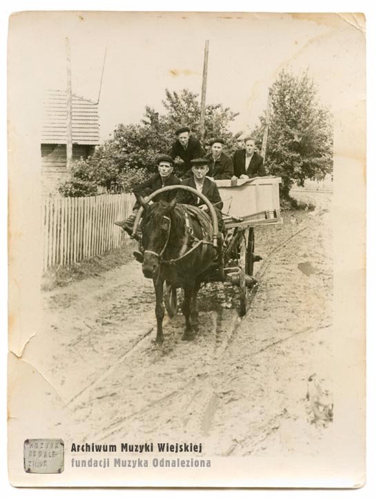 Волинські весілля на фото півстоліття тому