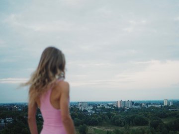 «Ми творимо своє завтра»: клієнти «Інвестора» знялися у ролику про спільну із забудовником філософію* 