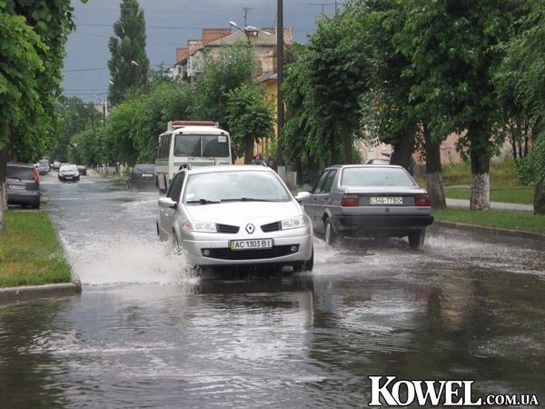Потужна злива затопила вулиці Ковеля. ФОТО