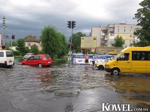 Потужна злива затопила вулиці Ковеля. ФОТО