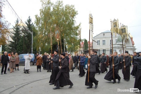 У Луцьку молилися за українську владу і вступ до ЄС. ФОТО 