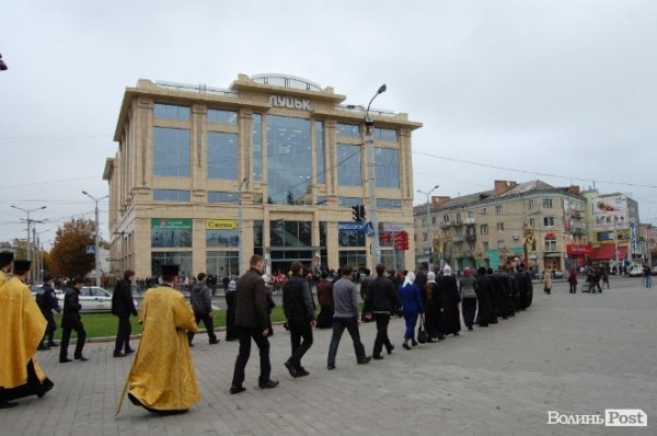 У Луцьку молилися за українську владу і вступ до ЄС. ФОТО 