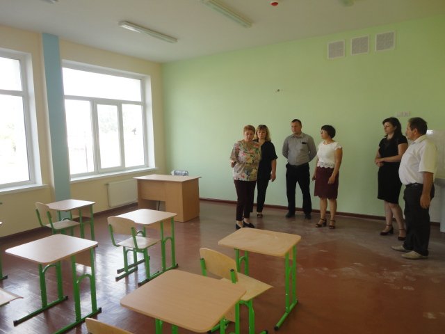 Музиканти, планети і вчені на стінах: як виглядає новозбудована школа на Волині. ФОТО