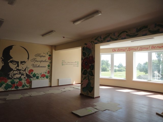 Музиканти, планети і вчені на стінах: як виглядає новозбудована школа на Волині. ФОТО