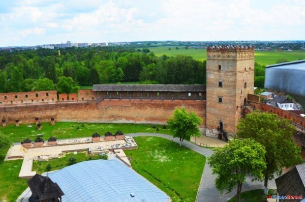 Луцьк з В'їзної вежі замку. ФОТО