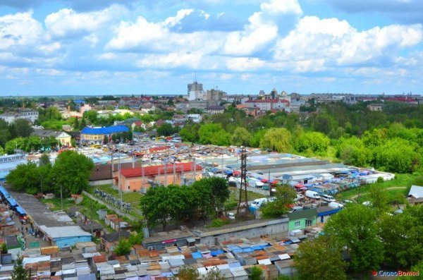 Луцьк з В'їзної вежі замку. ФОТО
