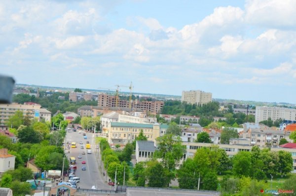 Луцьк з В'їзної вежі замку. ФОТО