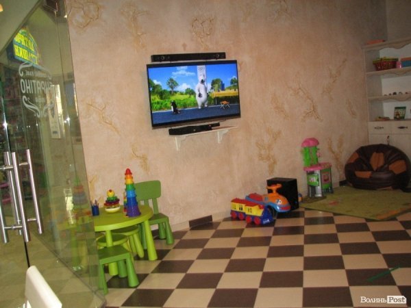 Казкотерапія. Смачного Луцька!