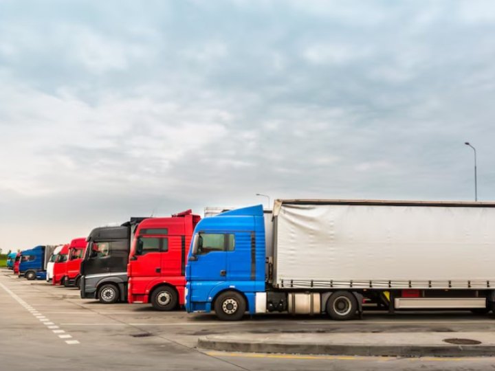 Які основні етапи вантажних перевезень по Україні?