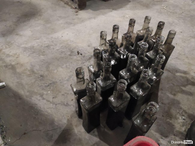 У Луцьку виготовили понад 4000 «коктейлів Молотова», і це лише початок. ФОТО 