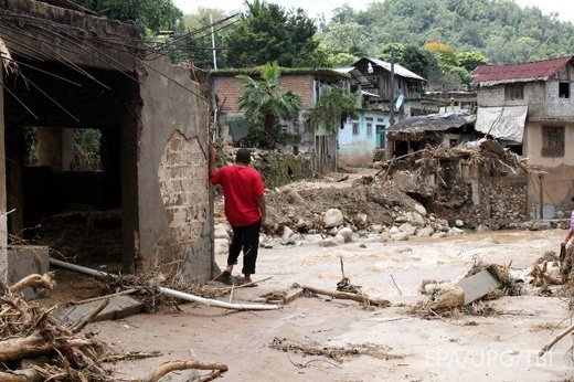 Всесвітній потоп: повені, тайфуни, зсуви та зливи. ФОТО