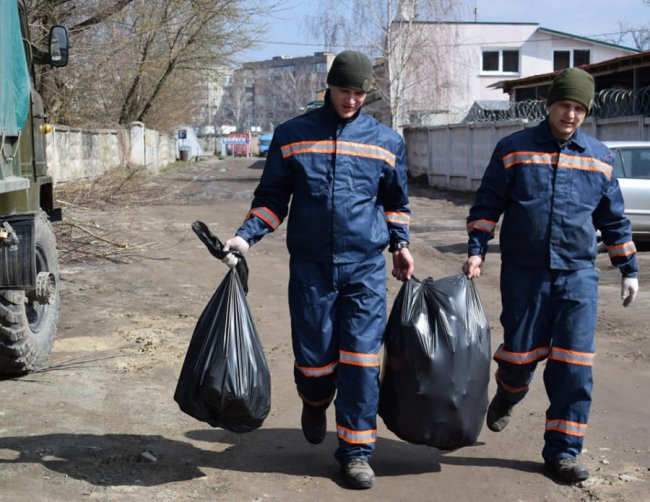 У Луцьку нацгвардійці влаштували толоку. ФОТО